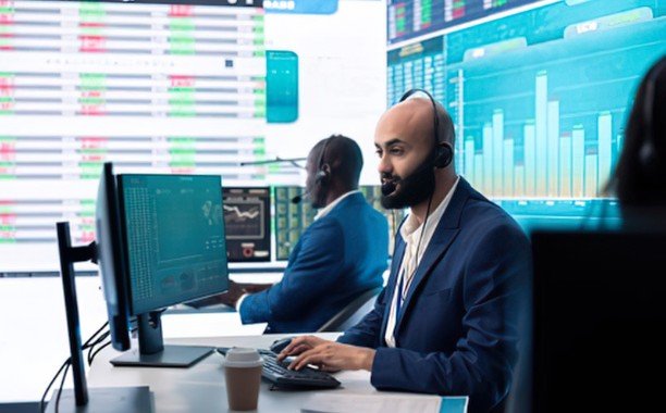 Is FintechZoom Pro Worth It for Investors - An Honest Review