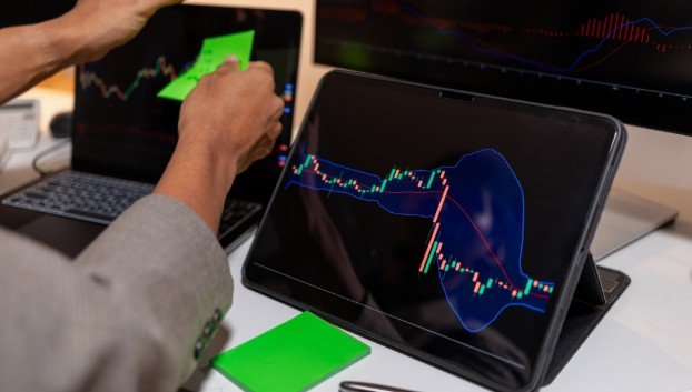 Nasdaq Fintechzoom: Tracking Technology Stocks in Real Time