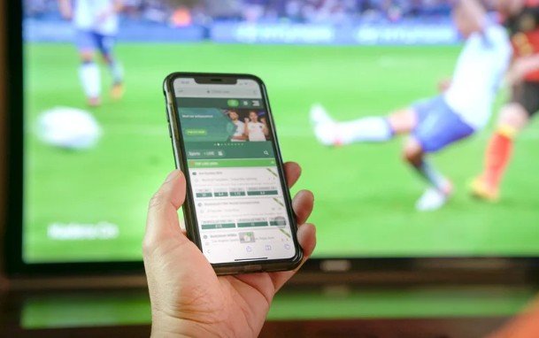 StreamEast - Is It Safe to Use on Mobile Devices